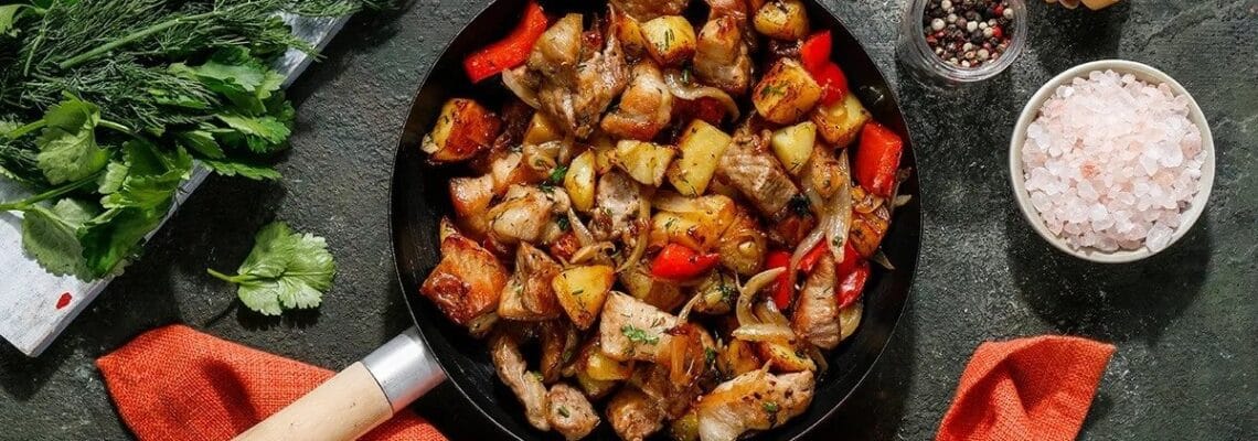 Kepta kiauliena su daržovėmis