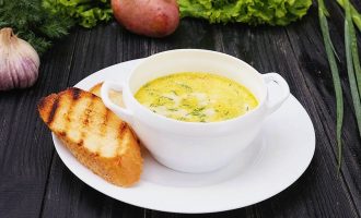 Sūrio sriuba su vištiena